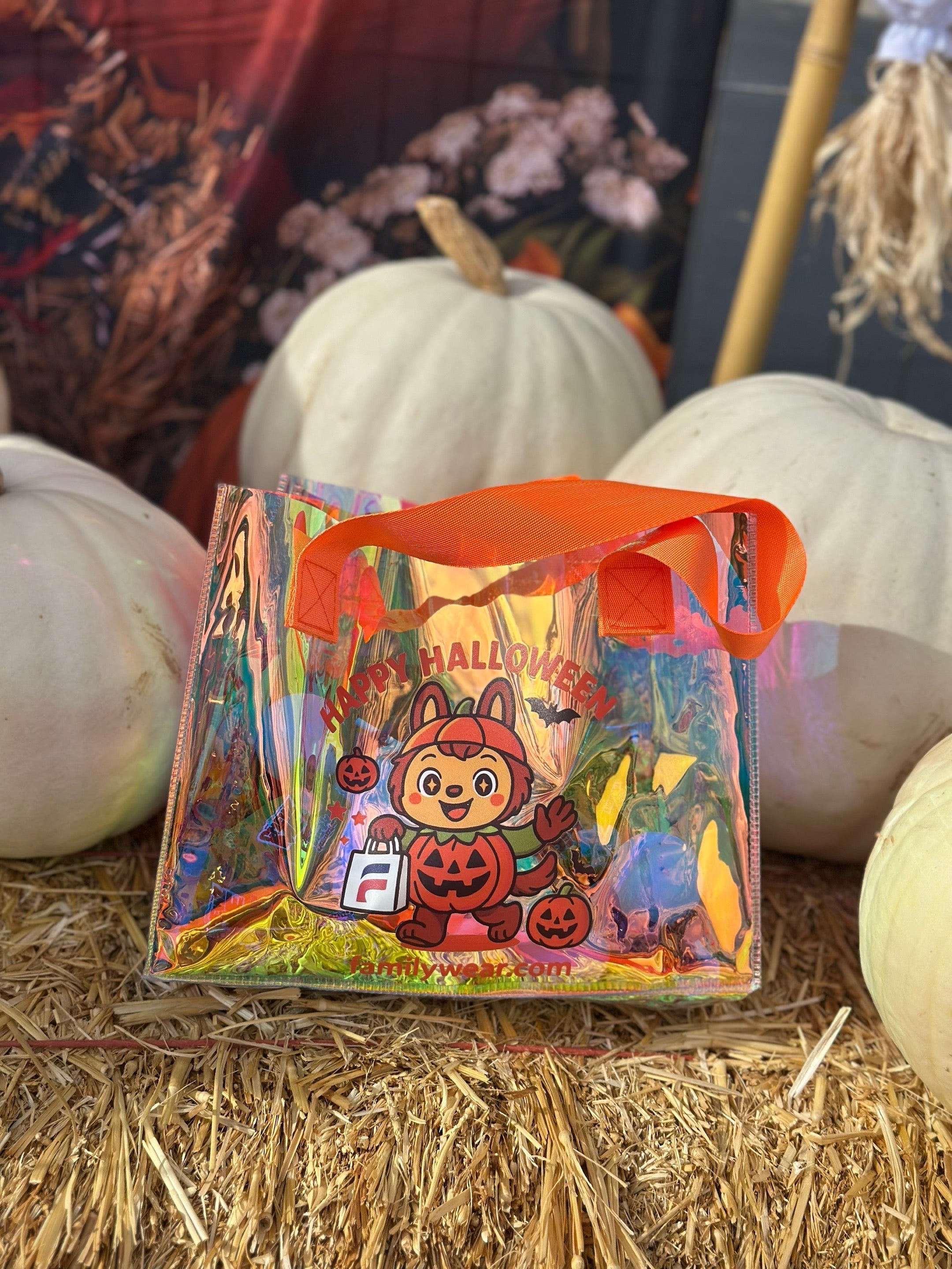 Spooky & stylish 👻 Our limited-edition Halloween totes are here! Free with every purchase!