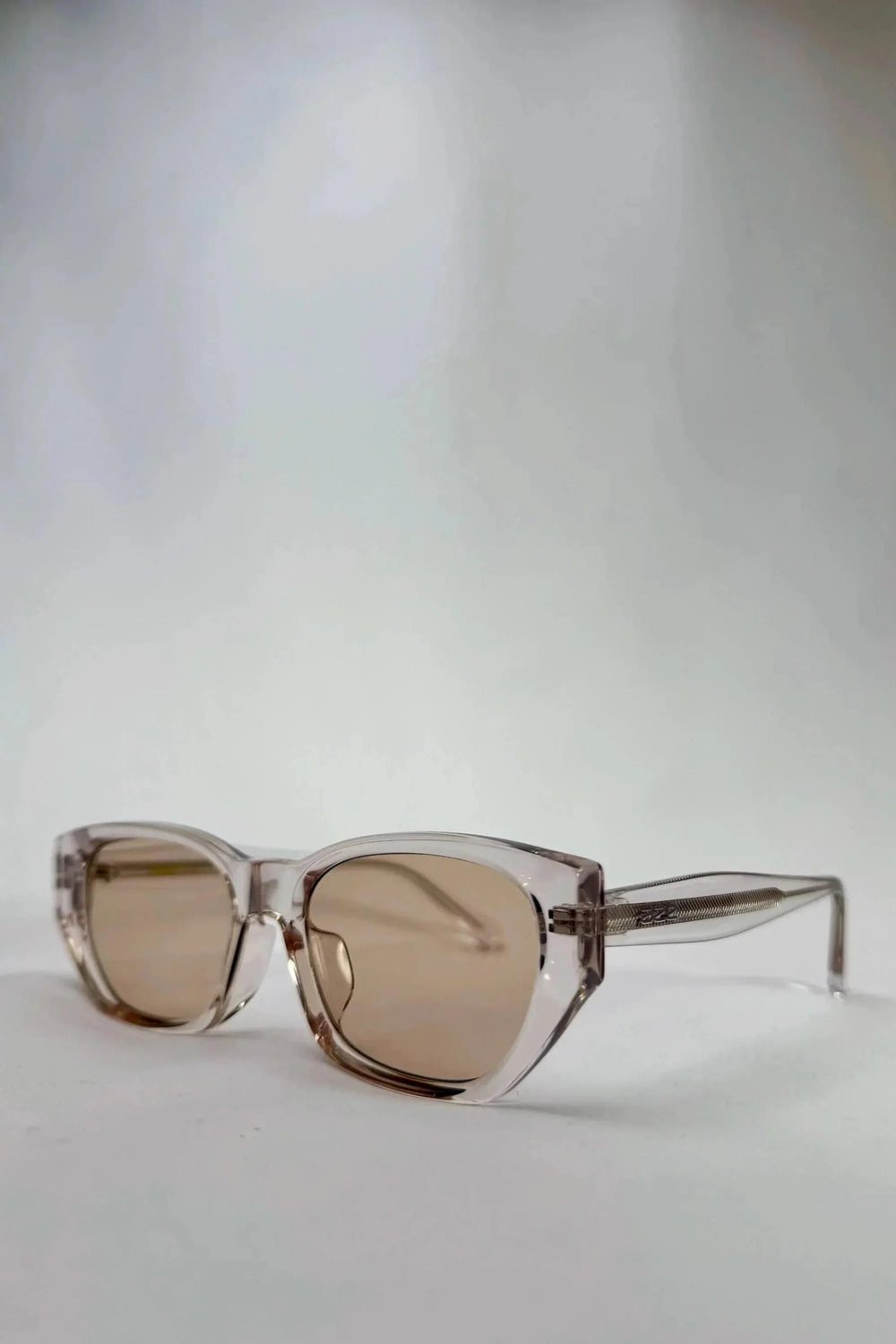 MIRACH - TRANSPARENT WHITE