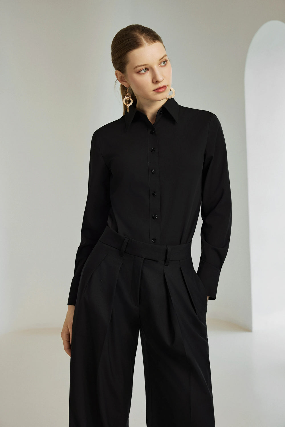 Women's Pleated Wide-Leg Trousers