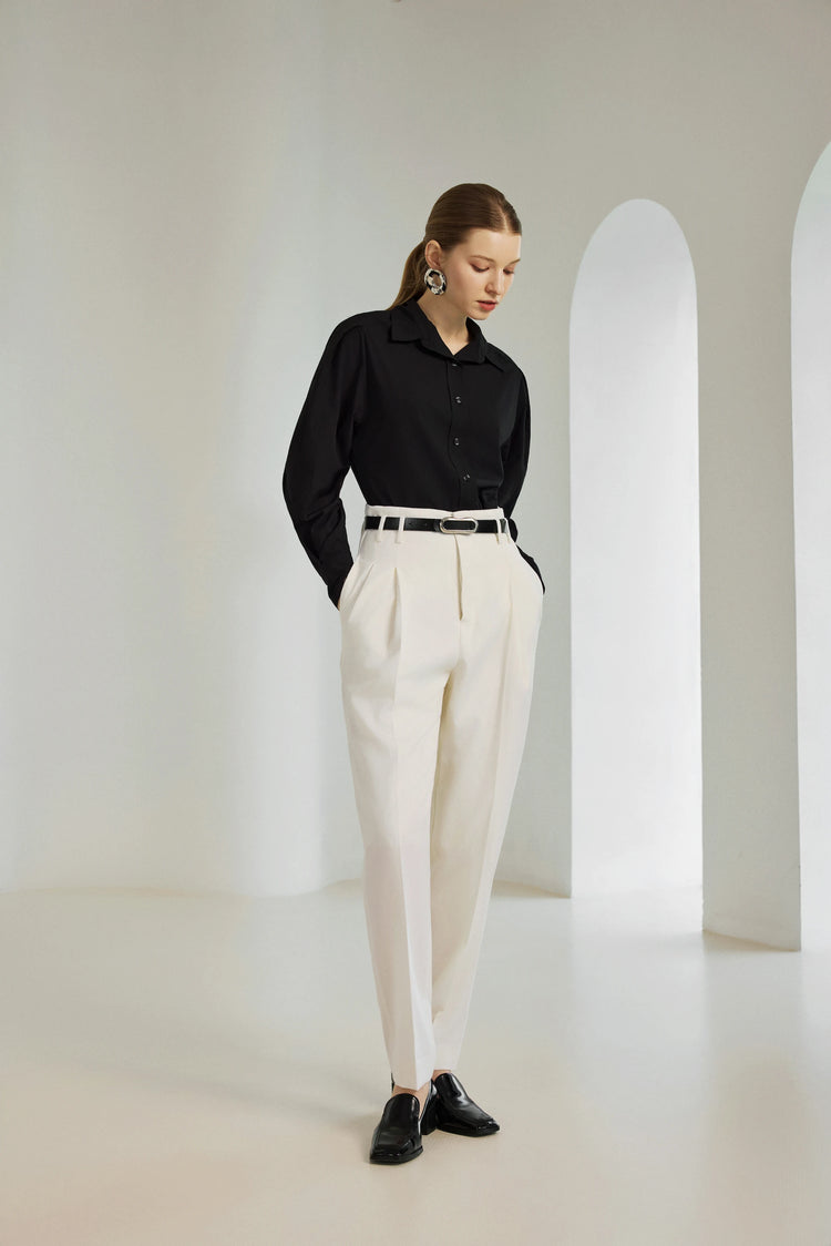 Women's Pleated Tapered Trousers