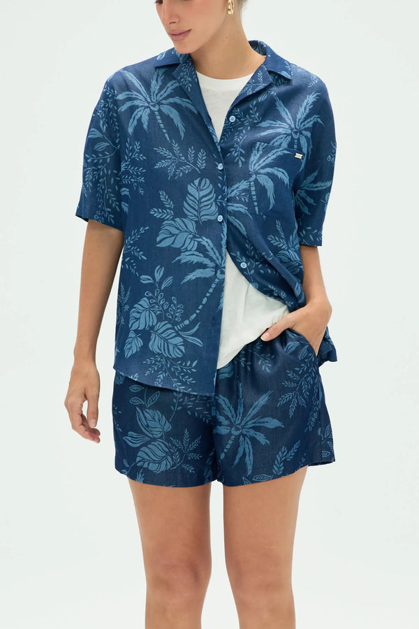Women’s Tropical Relaxed Button-Up Shirt - Indigo Palm