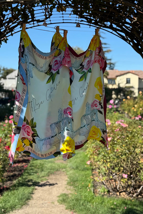 Single-Sided Printed Silk Scarf – 76×76cm