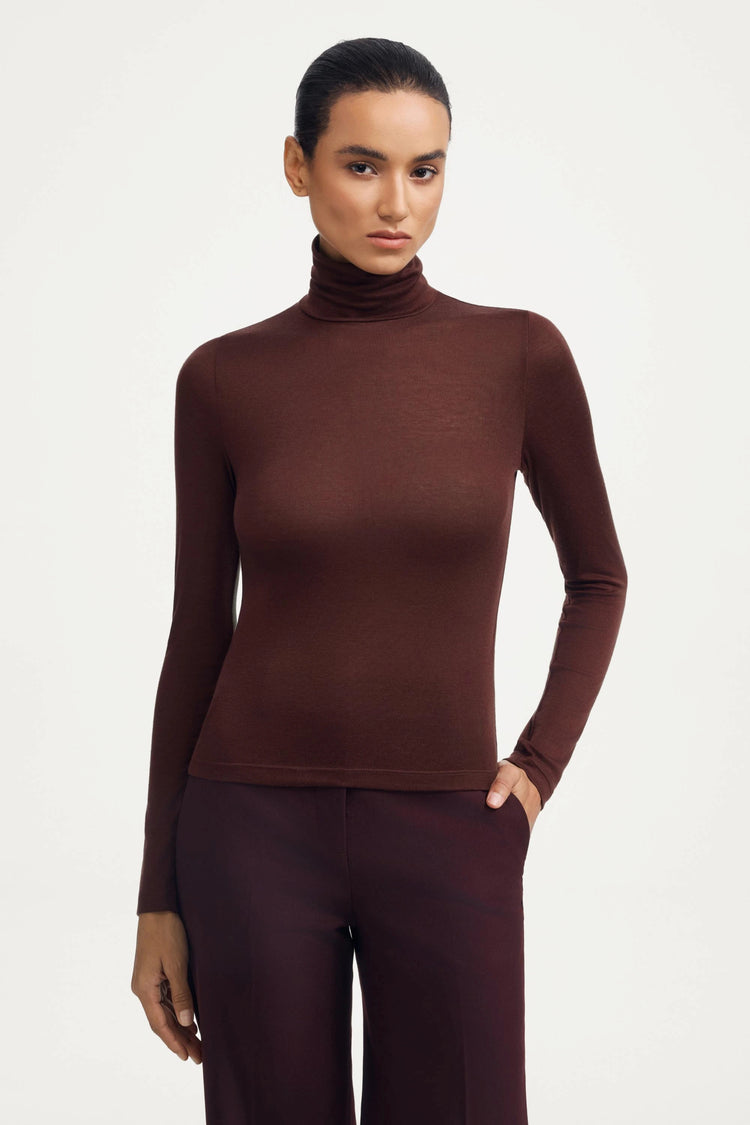 Luxe Stretch Turtleneck - Merlot Cocoa