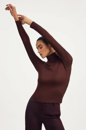 Luxe Stretch Turtleneck - Merlot Cocoa