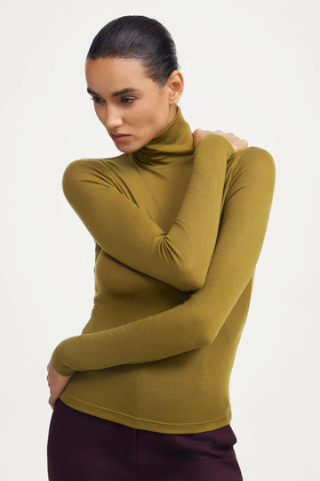 Luxe Stretch Turtleneck - Warm Olive