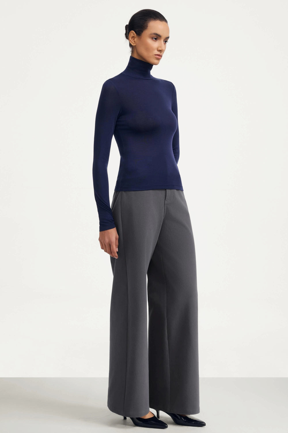 Luxe Stretch Turtleneck - Midnight Navy