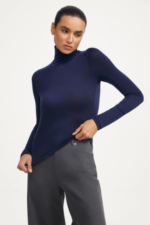 Luxe Stretch Turtleneck - Midnight Navy