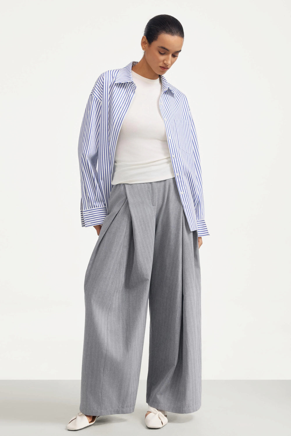 The Soft Tailored Pleated Pant - Soft Heather Grey