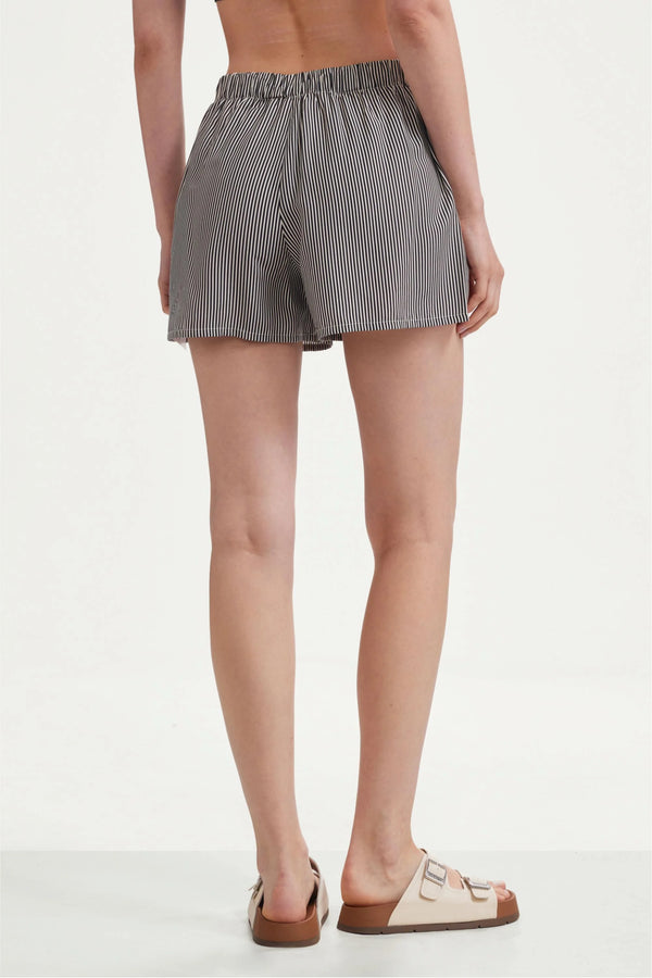 The Lightweight Stripe Short - Black Stripe