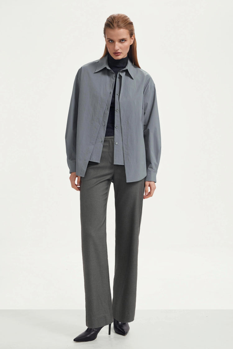 The Relaxed Essential Button-Down - Charcoal