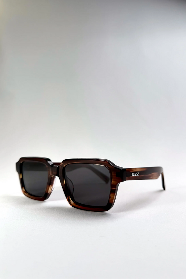 CREST - CHESTNUT MARBLE