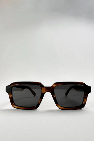 CREST - CHESTNUT MARBLE