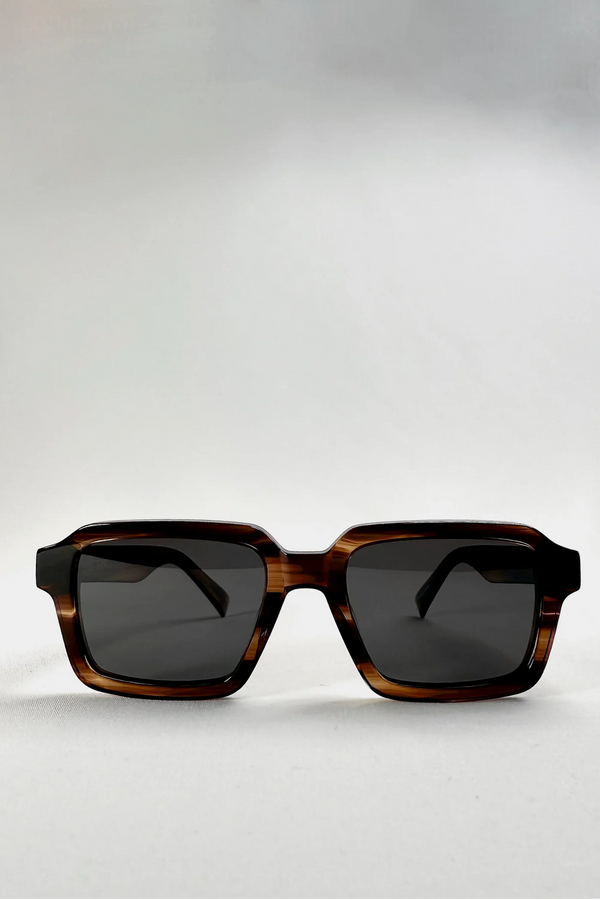 CREST - CHESTNUT MARBLE