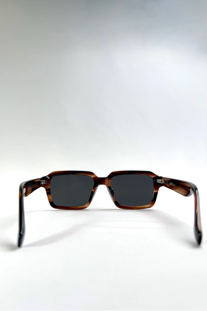 CREST - CHESTNUT MARBLE