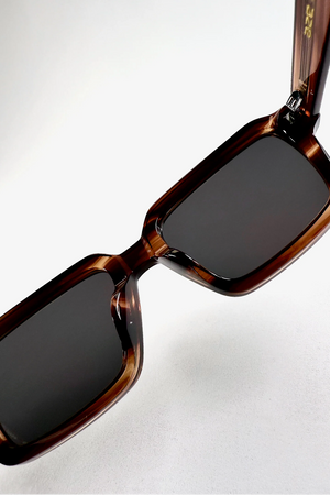 CREST - CHESTNUT MARBLE