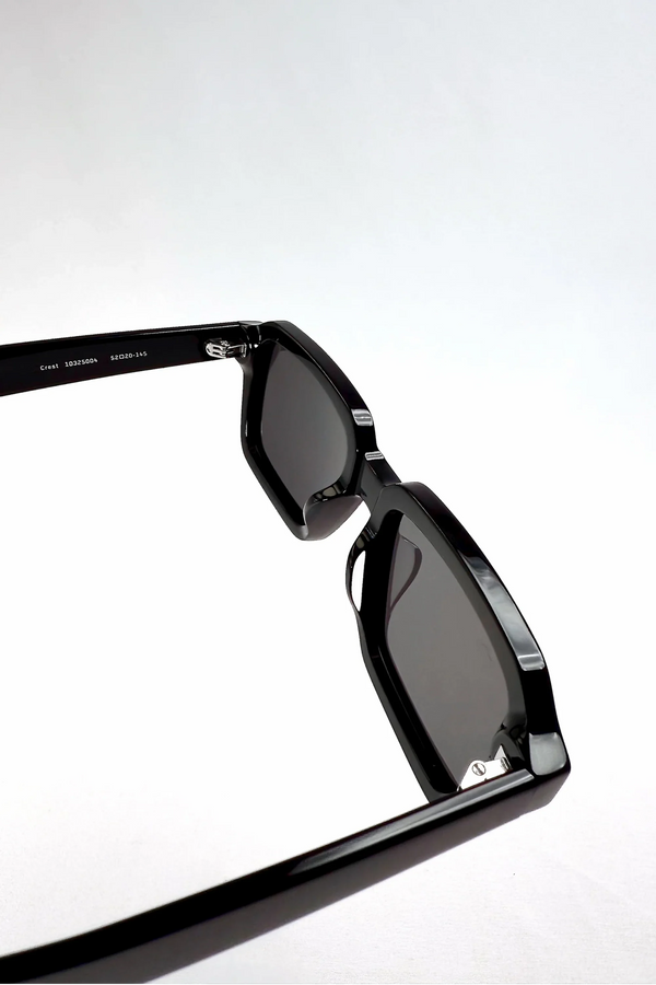 CREST - OBSIDIAN BLACK