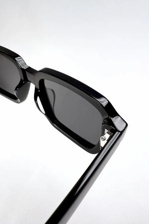 CREST - OBSIDIAN BLACK