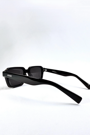 CREST - OBSIDIAN BLACK