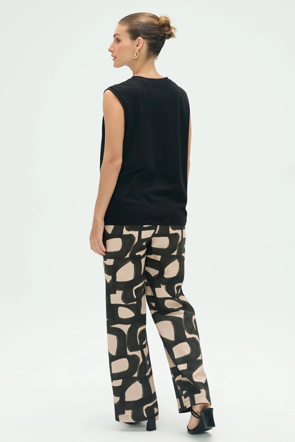 Full-back view of women’s noir black cotton linen tank with relaxed, streamlined shape