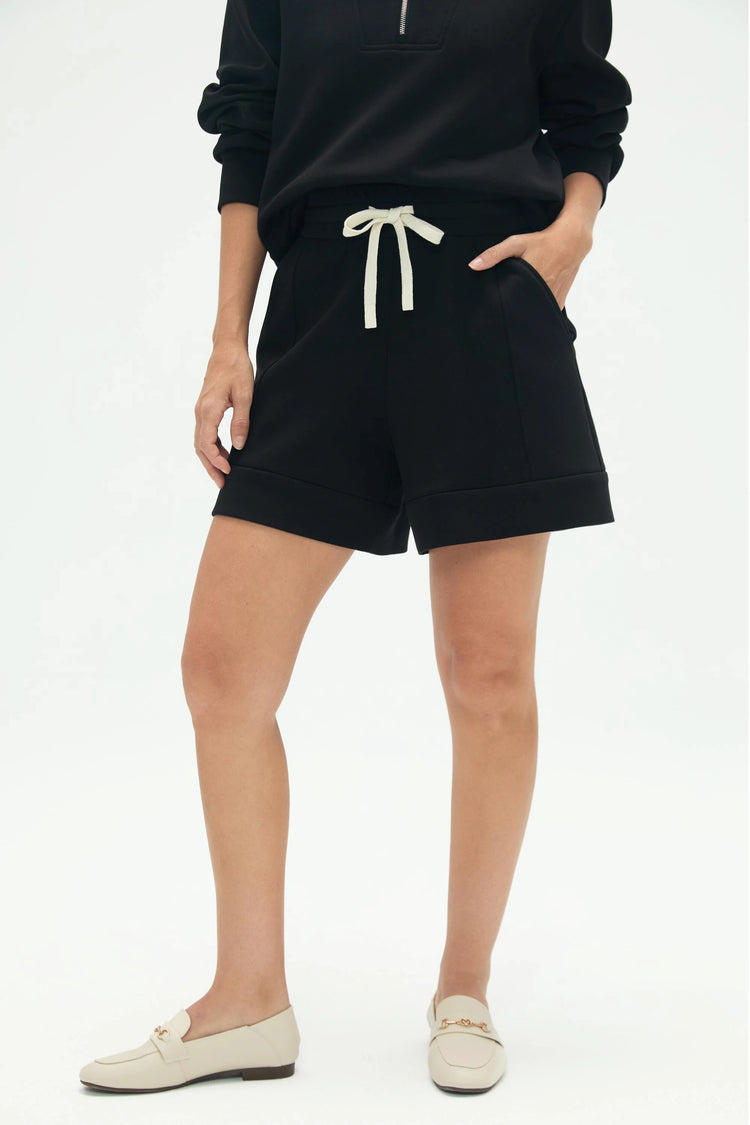 Structured lounge shorts in jet black with a high-rise elastic waistband, front view
